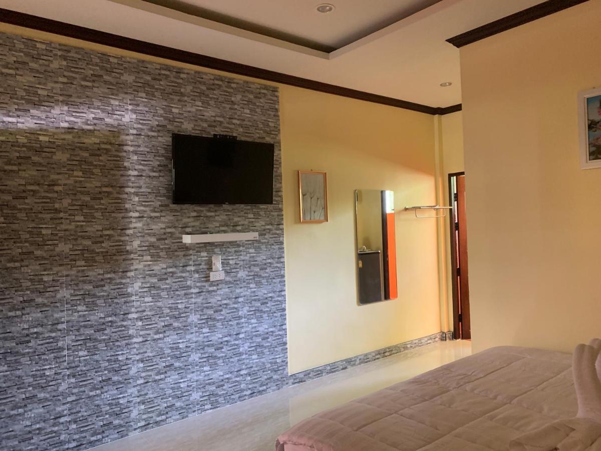 Happy Resort Phang Nga Natai Beach Exterior foto